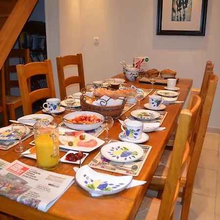 Alojamento de Acomodação e Pequeno-almoço Chez Launey Monségur